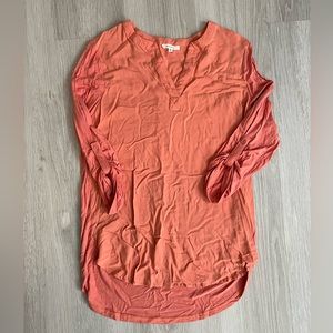 Pleione • Peach 3/4 sleeve tunic top
